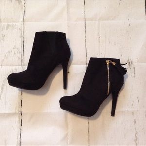 Black suede side zip booties  5" heel